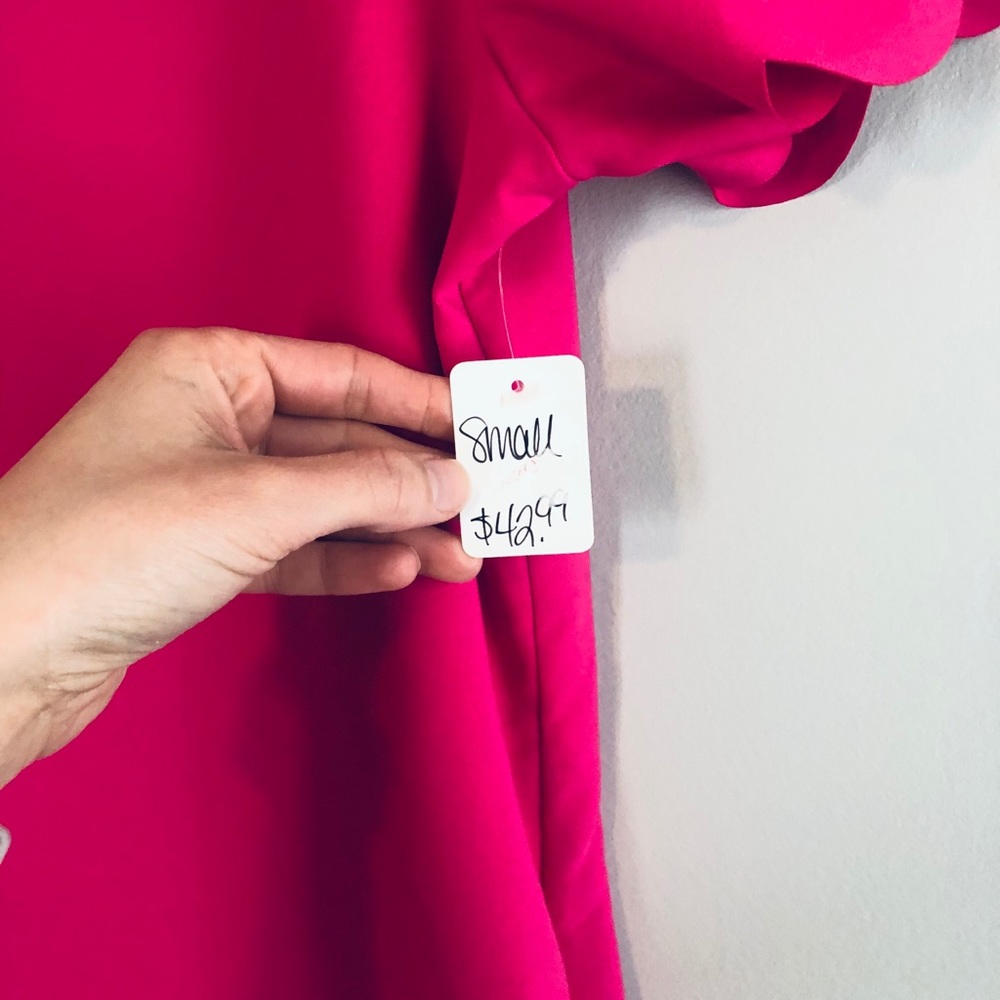 Scalloped dress w/ Pockets Size Sm - First Love - Picture 3 of 4